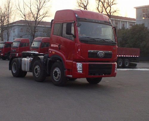 青島解放 新大威重卡 336馬力 6×2 牽引車(CA4226P2K15T3EA80)