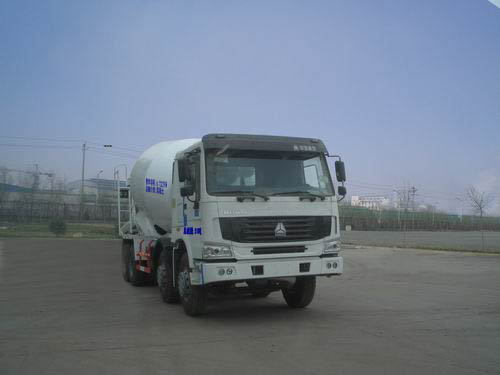 內(nèi)蒙億陽(yáng) 兆陽(yáng) 336馬力 8×4 混凝土攪拌運(yùn)輸車(NZY5317GJBZZ)