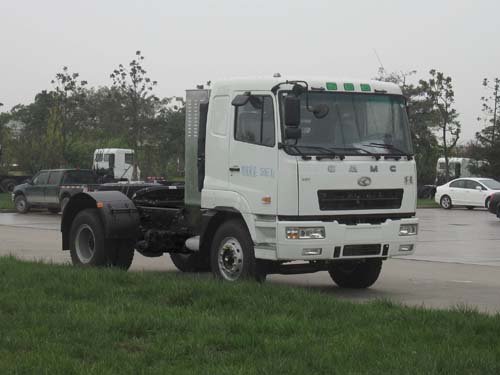 華菱 重卡 330馬力 4×2 牽引車(HN4180NGB38C8M4)