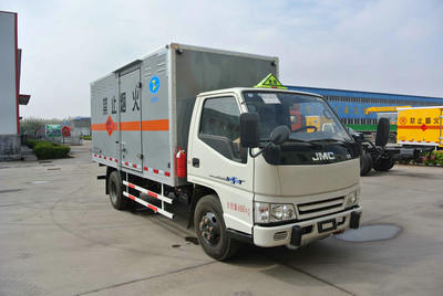 山東正泰 希爾 108馬力 4×2 爆破器材運(yùn)輸車(ZZT5041XQY-4)