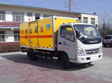 山東正泰 希爾 109馬力 4×2 爆破器材運(yùn)輸車(ZZT5055XQY)