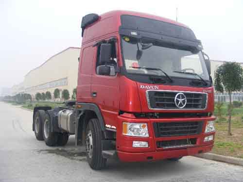 山西大運 大運N8E 重卡 336馬力 6×4 牽引車(CGC4250WD42)