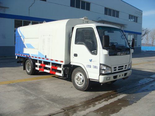 煙臺海德 121馬力 4×2 護(hù)欄清洗車(CHD5072GQX)