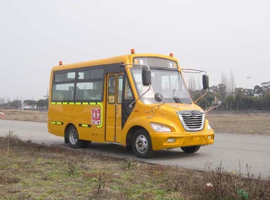 申龍 100馬力 10-19 人 小學(xué)生專用校車(SLK6570CXXC)