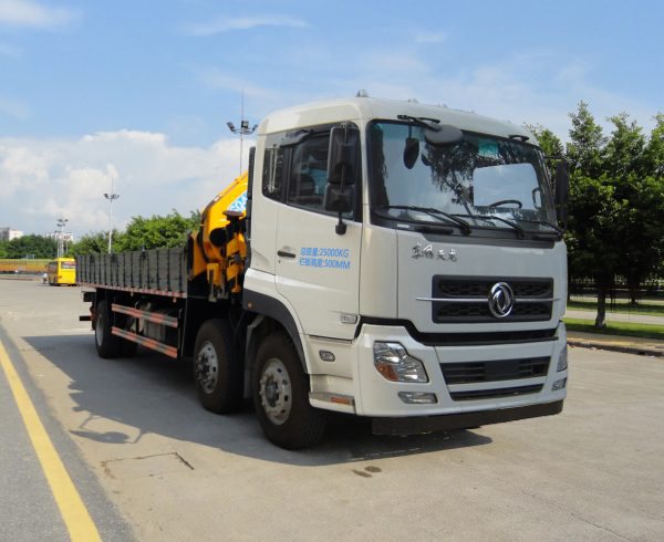 韶起重機(jī) 韶液 230馬力 6×2 隨車起重運(yùn)輸車(SGQ5252JSQDG4)