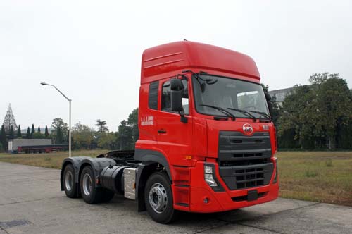 東沃 酷騰 重卡 380馬力 6×4 牽引車(DND4250WA32)