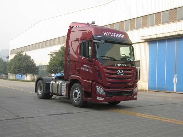 四川現(xiàn)代 創(chuàng)虎Xcient重卡 360馬力 4×2 牽引車(CHM4180KPQ39M)