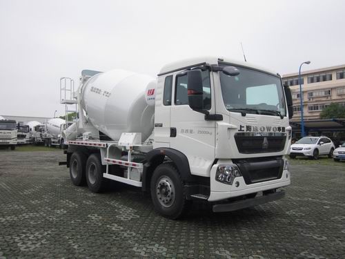 上海華建 華建 310馬力 6×4 混凝土攪拌運(yùn)輸車(HDJ5259GJBHO)
