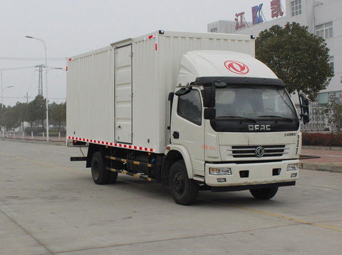 東風股份 多利卡D8 輕卡 156馬力 4×2 廂式 單排 載貨車(EQ5090XXY8BDEAC)
