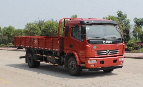 東風(fēng)股份 多利卡D8 輕卡 156馬力 4×2 欄板式 排半 載貨車(EQ1090L8BDD)