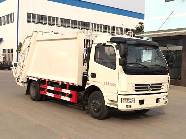 湖北程力 程力威 143馬力 4×2 壓縮式垃圾車(CLW5080ZYST5)