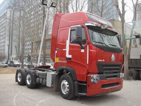 中國重汽 HOWO-A7 重卡 420馬力 6×4 牽引車(ZZ4257V3247P1B)