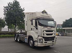 慶鈴汽車 五十鈴巨咖 重卡 420馬力 6×4 牽引車(QL4251W1NDZ)