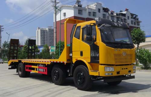 五環(huán)汽車(chē) 華通 220馬力 6×2 平板運(yùn)輸車(chē)(HCQ5251TPBCA5)