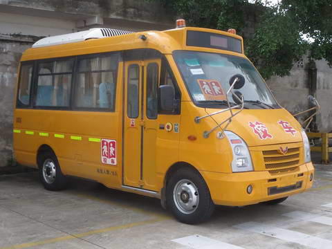五菱汽車 五菱 130馬力 10-19人 幼兒校車(GL6553XQ)