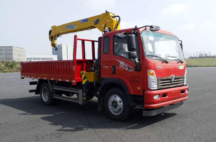 重汽王牌 7系 129馬力 4×2 隨車起重運輸車(CDW5090JSQHA1R5)