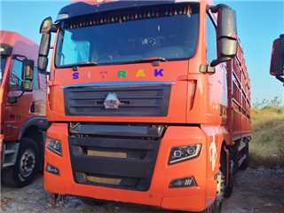 黔西南二手中國重汽 SITRAK G7H 汕德卡前四后八高欄