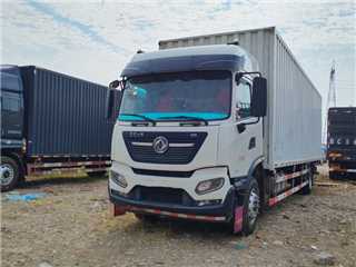 東風商用車 天錦 天錦9米8大單橋廂式貨車