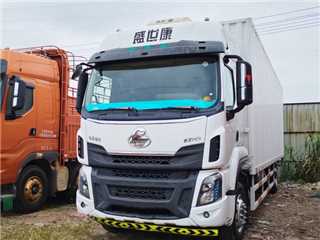 東風柳汽 乘龍 乘龍9米8大單橋廂式貨車