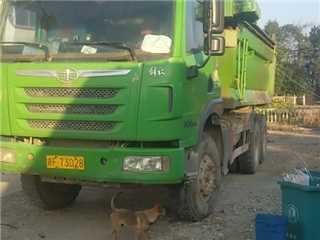 青島解放 天V 375馬力工程車