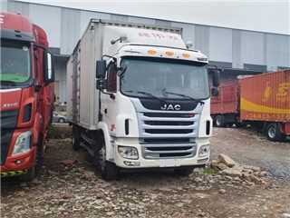 江淮 格爾發 江淮7米8廂車帶尾板