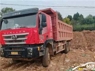 綿陽二手上汽紅巖 金剛 后八輪