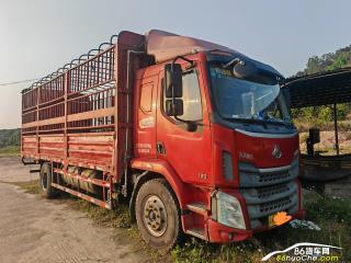 茂名二手東風柳汽 乘龍 6米8車廂