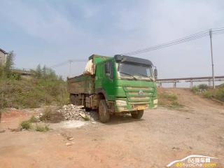 宜昌二手中國重汽 豪沃重卡 后八輪