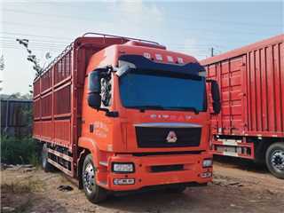 中國重汽 SITRAK G5 汕德卡6米8高欄