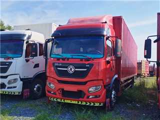 東風商用車 天錦 天錦9米8大單橋廂車廂式貨車