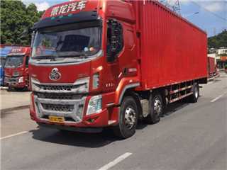 東風柳汽 乘龍 9.8米帶尾板廂式貨車