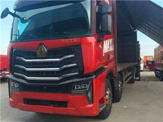 中國重汽 豪沃TX 豪沃MAX前四后四9米6飛翼