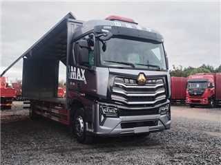 中國重汽 豪沃T7 豪沃MAX大單橋9米8雙飛翼