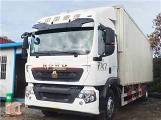 中國重汽 豪沃TX 豪沃9米8大單橋廂車廂式貨車