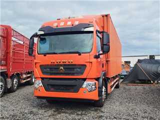 中國重汽 豪沃TX 豪沃9米8大單橋廂式貨車