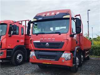 中國重汽 豪沃TX 豪沃前四后四7米8平板平板車
