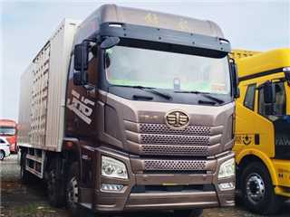 青島解放 解放JH6 前四后四7米8廂車(chē)廂式貨車(chē)