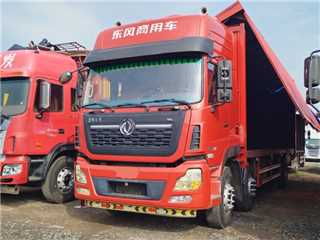 東風(fēng)商用車 天龍 天龍前四后四9米6飛翼貨車