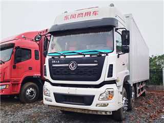 東風(fēng)商用車 天龍 前四后四9米6廂車廂式貨車
